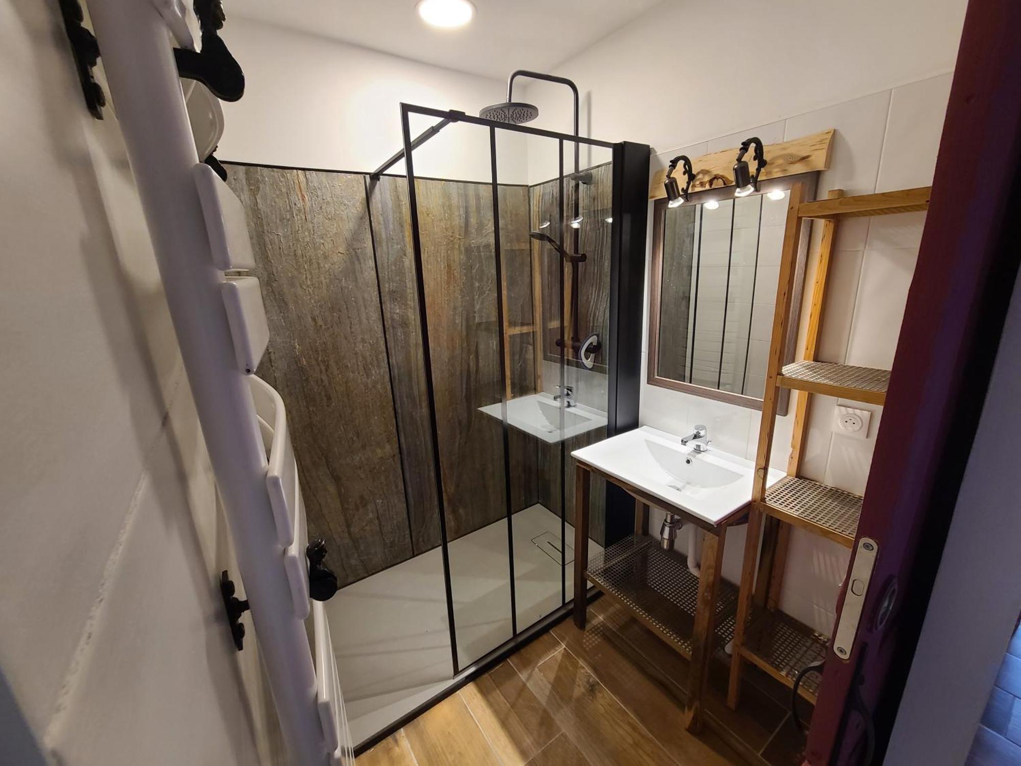 Gites La Boletiere Saint-Étienne-du-Valdonnez 部屋 写真
